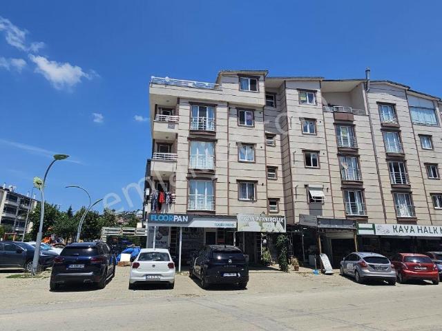 iskele Merkezde Deniz Manzaralı Bölünmüş Eşyalı 3+2 Dubleks