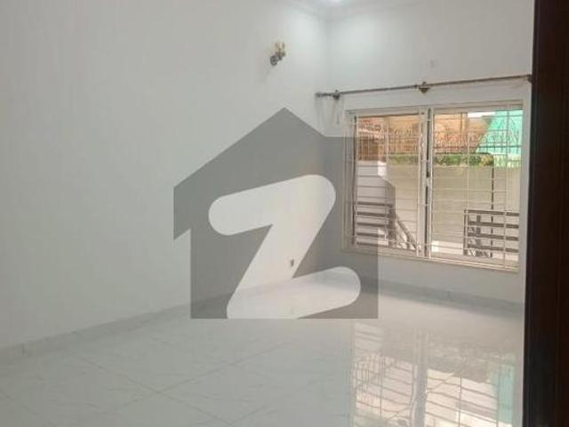 Islamabad G13 Size 14 Marla Full House For Rent G 13