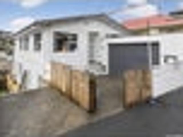 Island Bay, 2 bedrooms, $550 pw