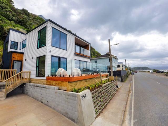 Island Bay, 4 bedrooms