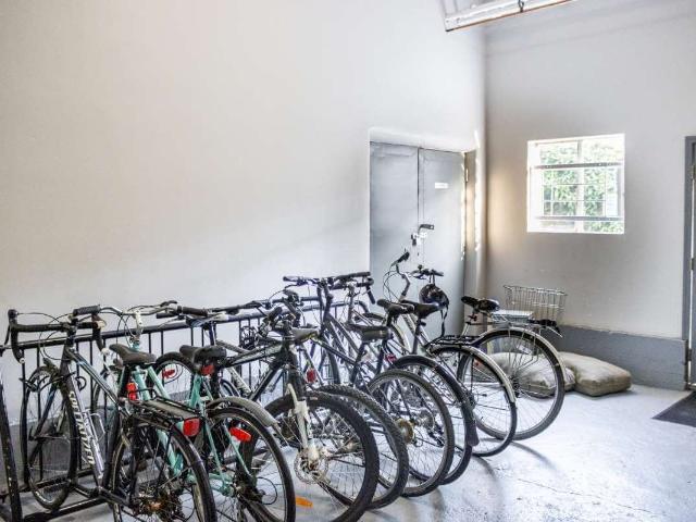 Island Manor Apartments Studio Apartment for Rent at 1855 Fort St, Victoria, BC V8R 1J9 Jubilee