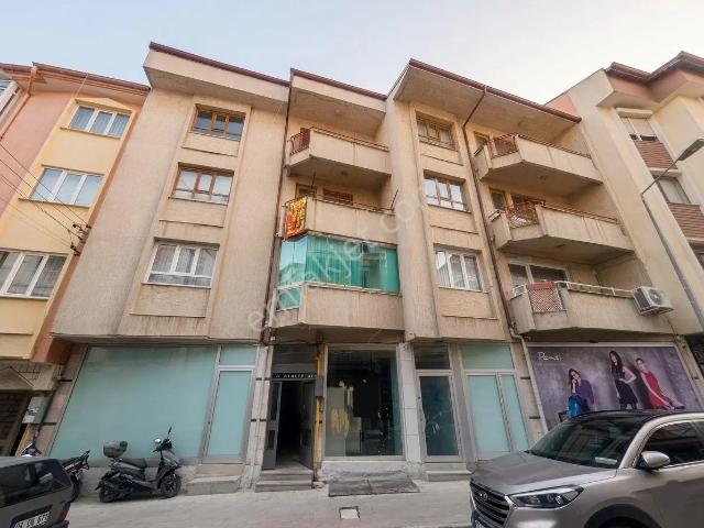 Isparta Çarşı Merkezde 3+1 Kiralık Daire