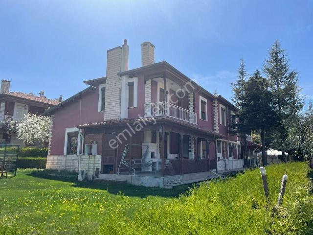 Isparta'nın En Pirestijli Sitesi Satılık Villa