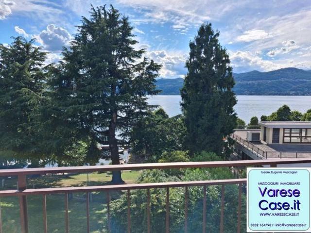 Ispra – Elegante bilocale arredato con splendida vista sul Lago Maggiore