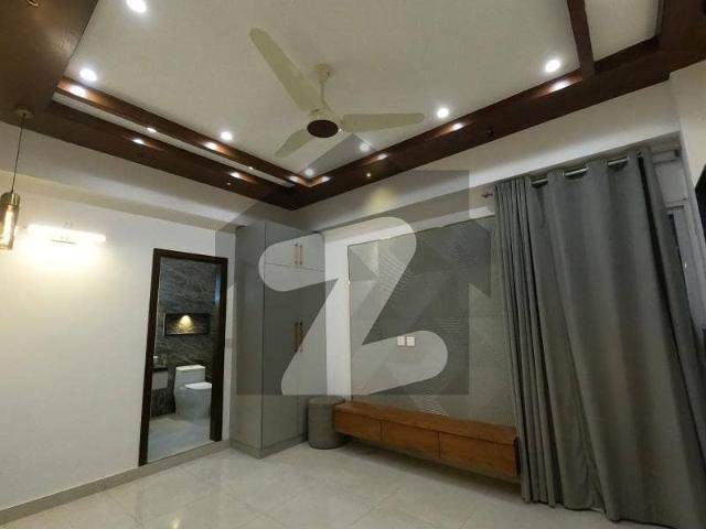 Isra Palm Prime Location Flat For Sale In Gulistan E Jauhar