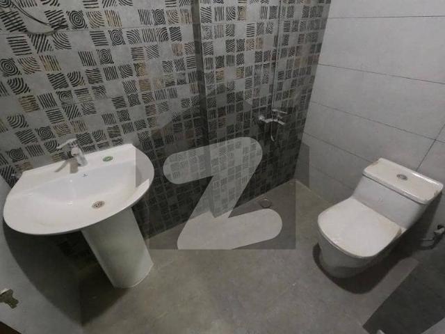 Isra Palm Prime Location Flat In Gulistan E Jauhar Available For Rs. 30500 /