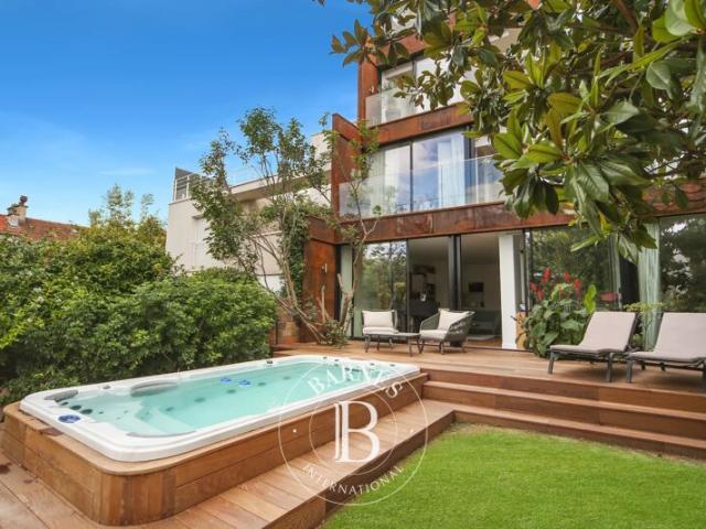 Issy les Moulineaux, Maison 4 Chambres 172 m² en location