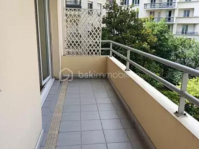 Issy les Moulineaux 92130 Achat / Vente appartement 3 pièces t3 cave balcon