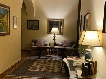 ISSA VENDE RESIDENCIA CON UNA GRAN PRIVACIDAD UBICADA AL NORTE DE SALTILLO