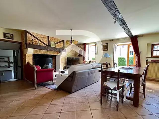 Issac 24400 Achat / Vente maison 8 pièces t8 au dernier étage terrasse