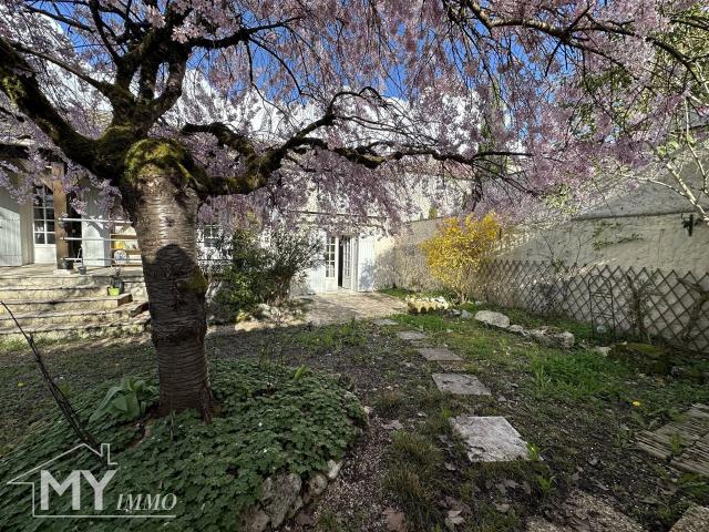 ISSIGEAC: maison de village 88m² Issigeac