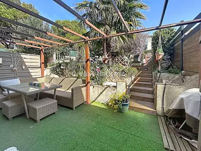 Istres 13800 Achat / Vente maison 4 pièces t4 au dernier étage terrasse