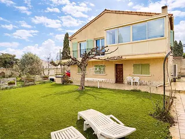 Istres 13800 Achat / Vente maison 7 pièces t7 au dernier étage