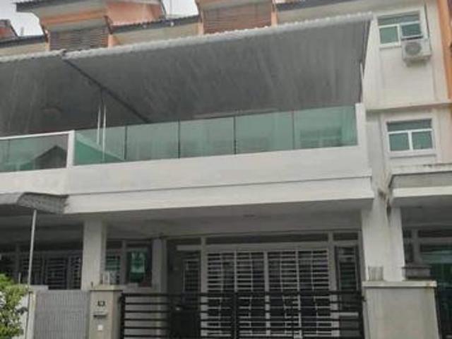 Ipoh Anjung Bercham Freehold Triple Storey house 6 Rooms For Sale