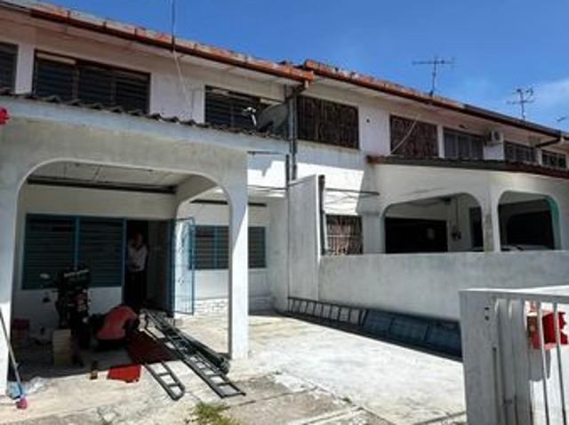 Ipoh bercham 2 storey for rent