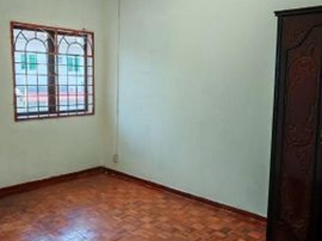Ipoh bercham super big 2 storey corner for rent