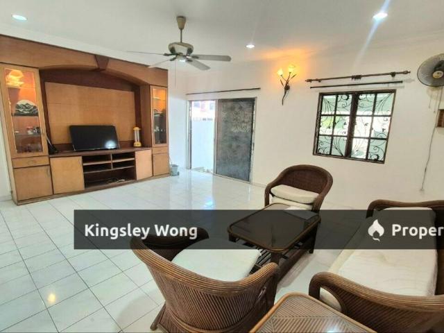 Ipoh Garden 2.5 Storey Terrace House Simple Renovated