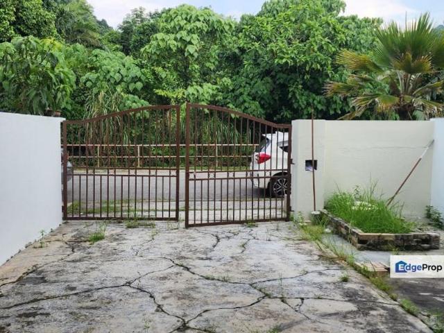 IPOH GARDEN EAST TAMAN KEMUNCAK 2 STOREY GOOD CONDITION HOUSE TO LET