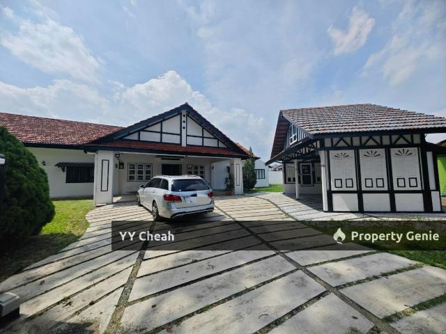 Ipoh Luxury Bungalow For Sale Freehold facing field perfect dream home