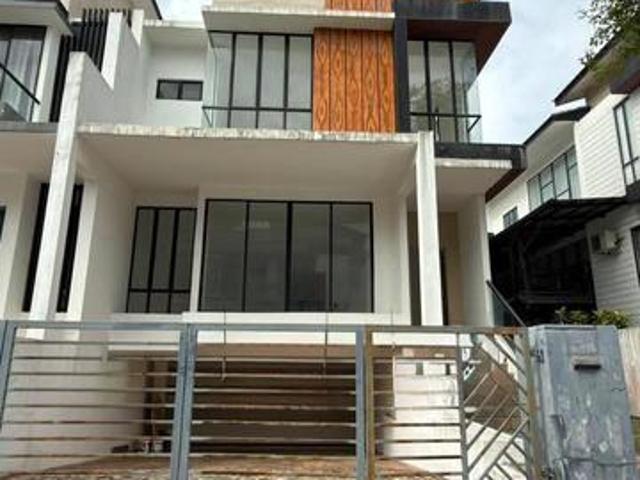 Ipoh South Precinct Lapangan Perdana Freehold Triple Storey Semi D