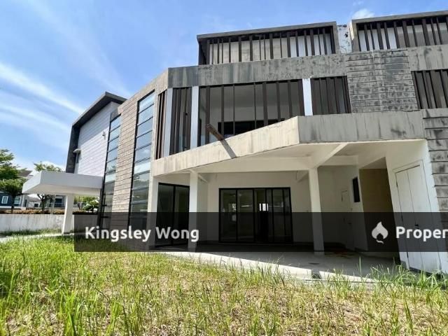 Ipoh Tigerland Corner Semi D European designed with Gated Guarded