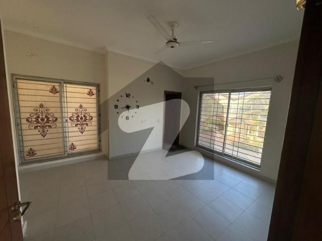 Iqbal Villas 152 Square Yard Close To Entrance Of BTK 3 Bed One Unit Villas FOR SALE Bahria Homes Iqbal Villas