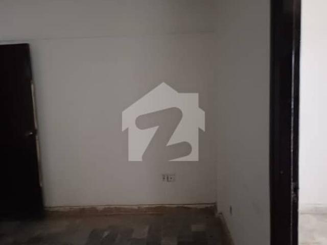 Iqra complex block no17 phase 2 gulistan e jauhar
