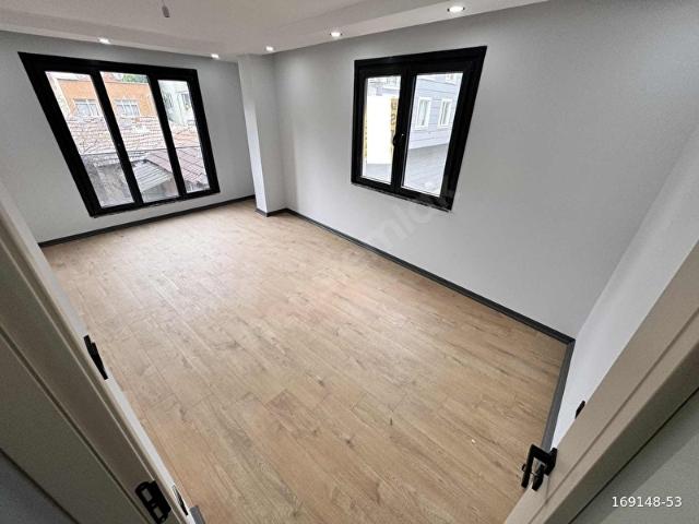 ÇIRÇIR MEYDAN SIFIR LÜX YERDEN ISITMA+EBEVEYN B 2+1 110m2 7.450T