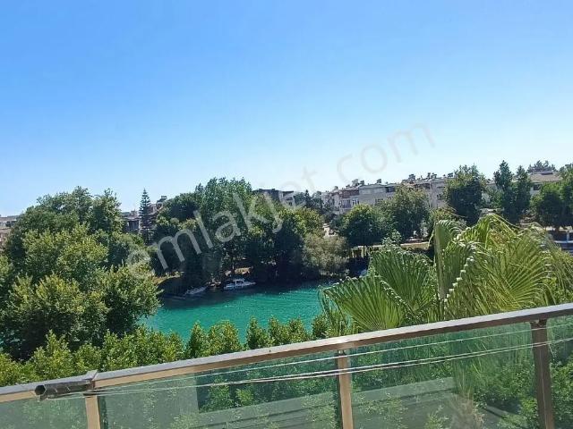Irmak Manzaralı Asansörlü Merkezi Konumda 2+1