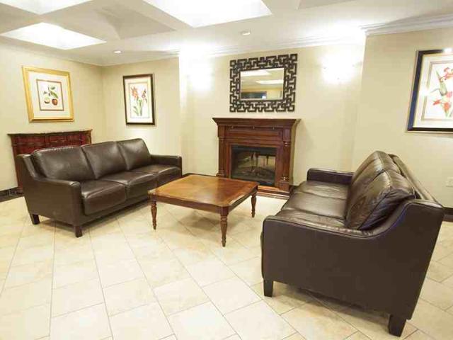 Iron Horse Towers 2 Bedroom Apartment for Rent at 560 Queen St S, Kitchener, ON N2G 0A1 Victoria Park