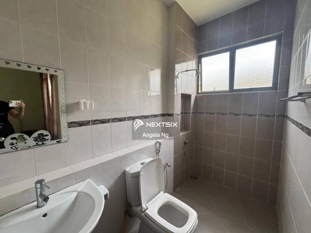 Irama Sendayan business center ground floor shop lot facing main roan available for rent at RM3,000
