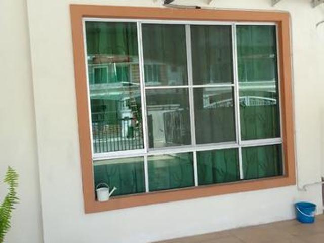 Iramanis Terrace House for Sale