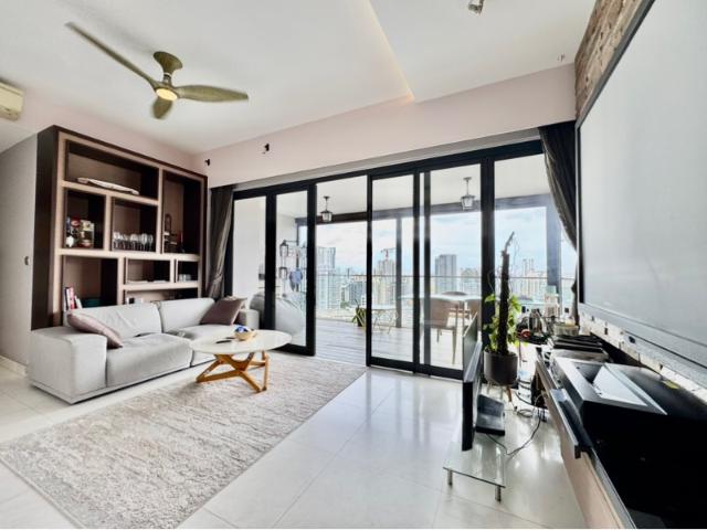 IResidences Condominium For Sale, $1,900,000, 2 Bed 2 Bath 980 sqft $1,939.00 psf