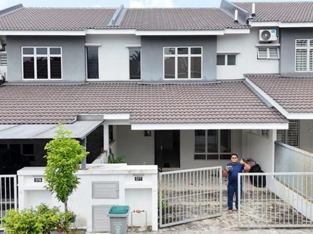 IRINGAN BAYU GATED GUARDE Freehold All Races Can Buy Like New House