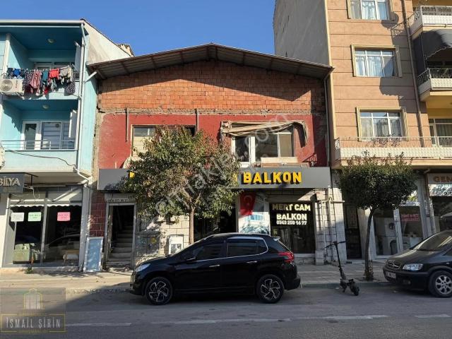 Şirinden O.gazi Cad.üzerinde İki Tarafa Cephe 350m2 3 Katlı Bina