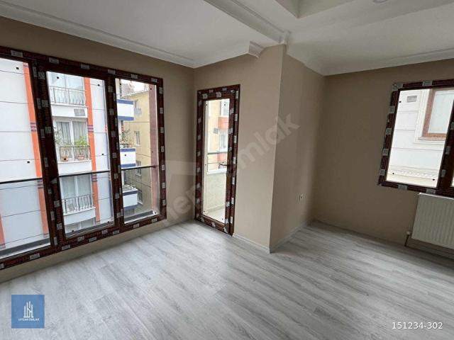 şirinevler mahallesinde sıfır 2+1 ara kat daire