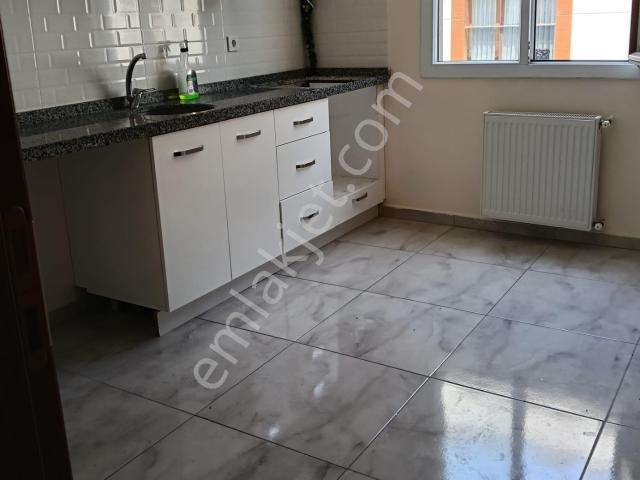 Şirinevler Mh 10 Sokakta 3+1 4 Kat Kiralık Daire Yeni Bina