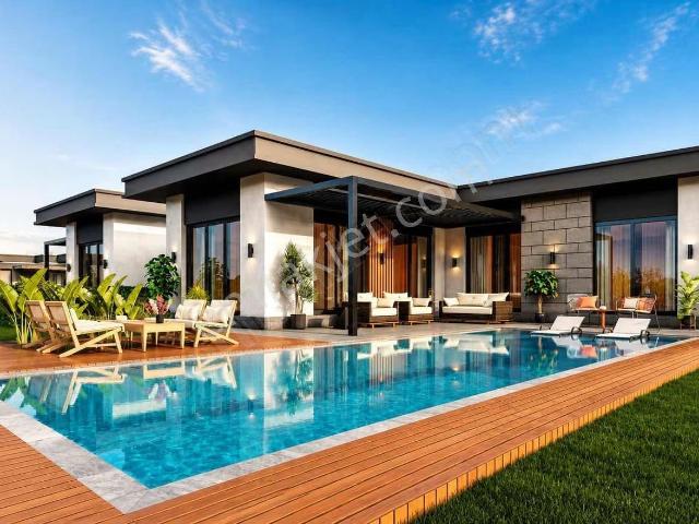 Şirinköyde 1500 M² Arsa İçerisinde Özel Havuzlu Lüks Villa