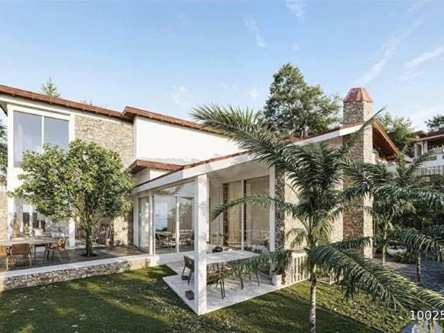 Şirinköyde Doğa İçinde Bahçearası Villaları