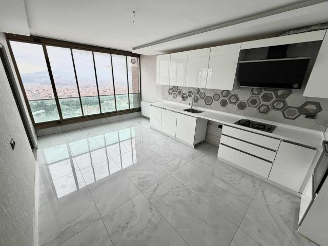 Şirinparkda Panoramik Manzaralı 4+1 180mt Site Dairesi!