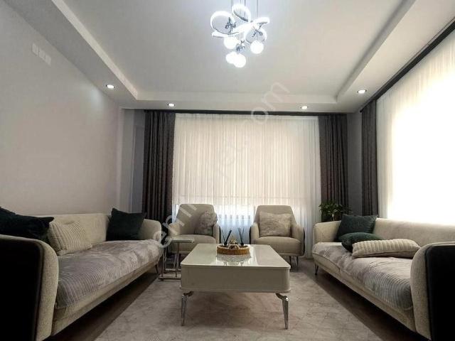 Şirintepe'de Gizli Kalmış Bir Prestij Dairesi 170 M2 Özel Garaj