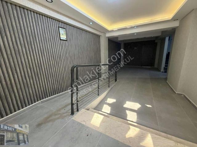 Şirintepe'de Satılık 2+0 Daire, 55m², Anadolu Üni. Yakını