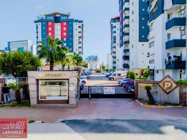 Şirinyalı Mah. Güvenlikli Havuzlu Sitede 3+1 Satılık Daire