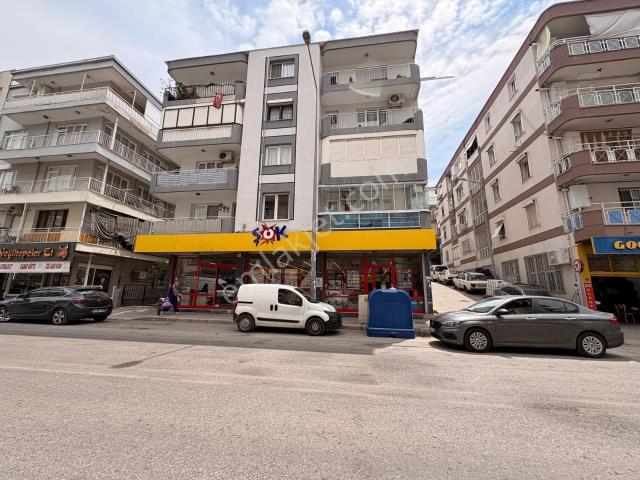 Şirinyer Merkezde Menderes Caddesi Üzeri 3+1 Otoparklı Satılık