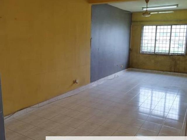 Iris Apartment