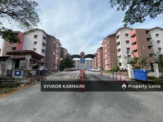 Iris Apartment Saujana Utama Sg Buloh
