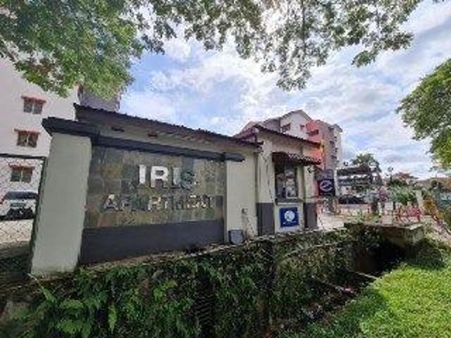 Iris Apartment Saujana Utama 750sqf Sungai Buloh1k bookingFLoan