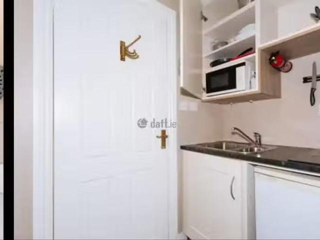 Irishtown Road, Irishtown, Dublin 4 is for rent