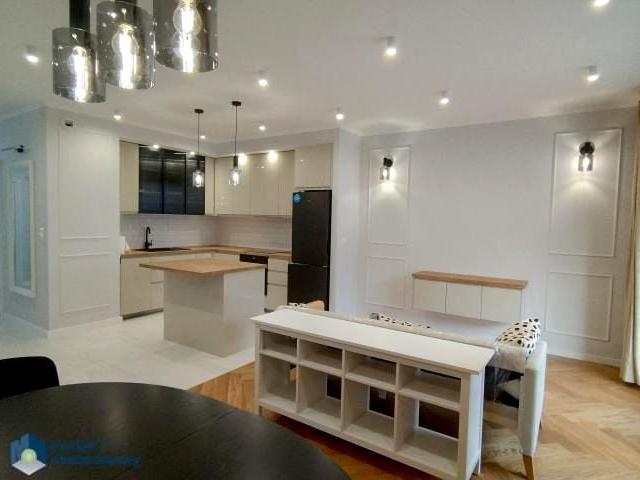 Iwanowa Szajnowicza J. 76 m², Warszawa