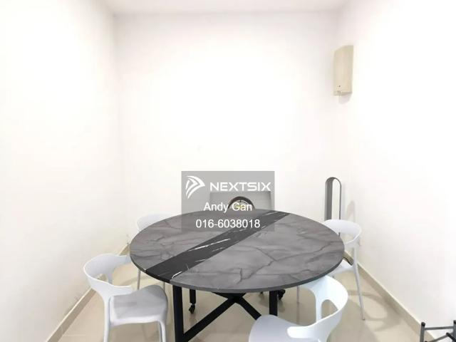 It is conveniently located within the vicinity of Hyatt Centric City Centre Kuala Lumpur, Shangri La Hotel, The Weld and Hap Seng Star's MercedesBenz Autohaus